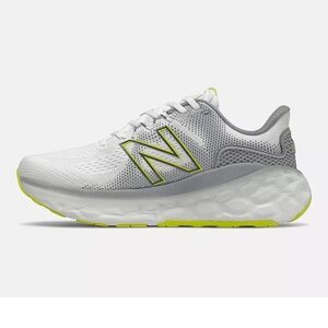 New in Box! New Balance Men's Fresh Foam More V3 Running Shoe Size 8.5E